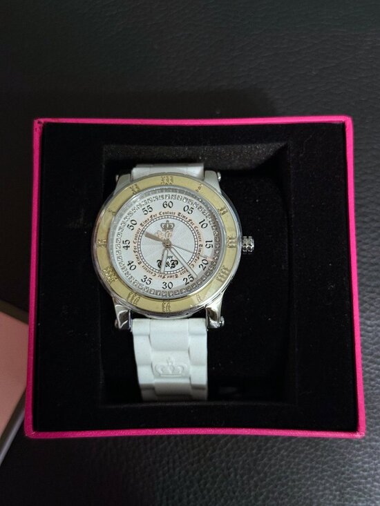 Juicy Couture Japanese Quartz Silver Dial Women\'s Watch - Needs New Battery main image 5
